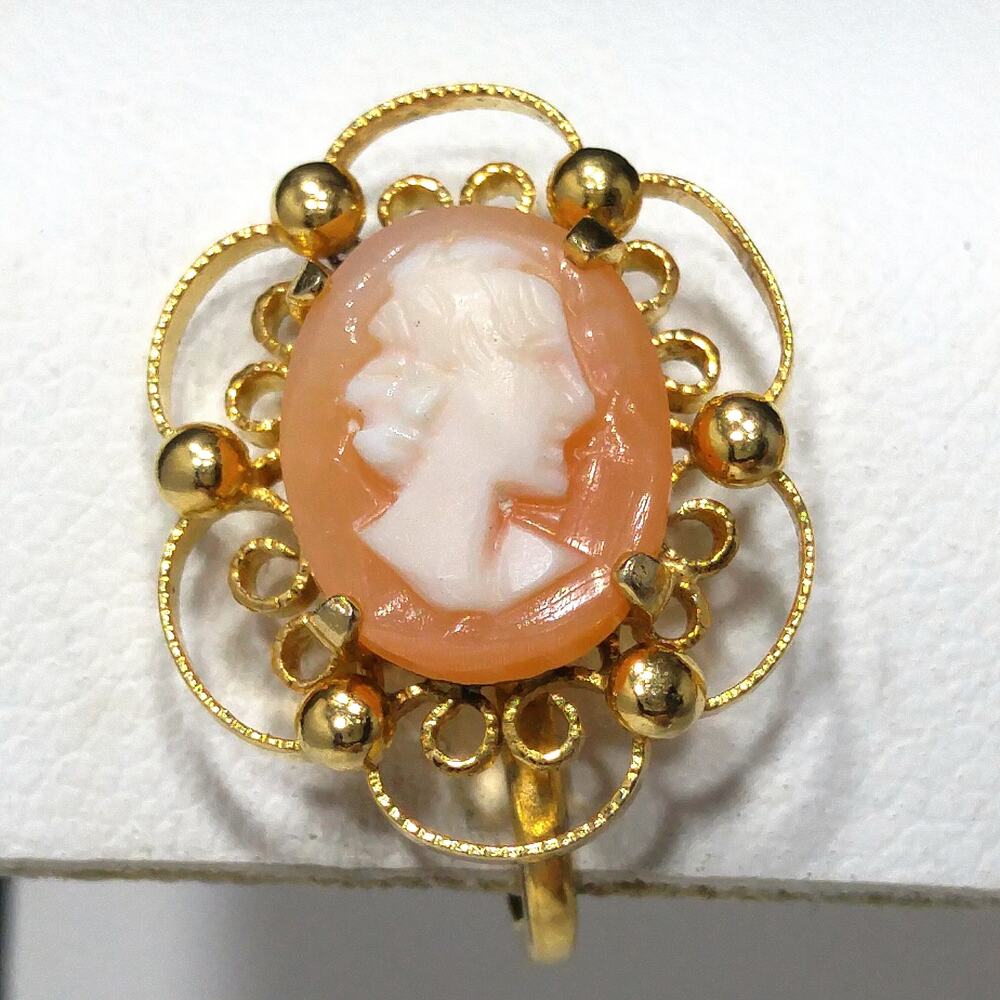 Sorrento Shell Cameo Clip Earrings, 12K Gold Filled, 1950s Vintage Jewelry - Picture 2 of 10